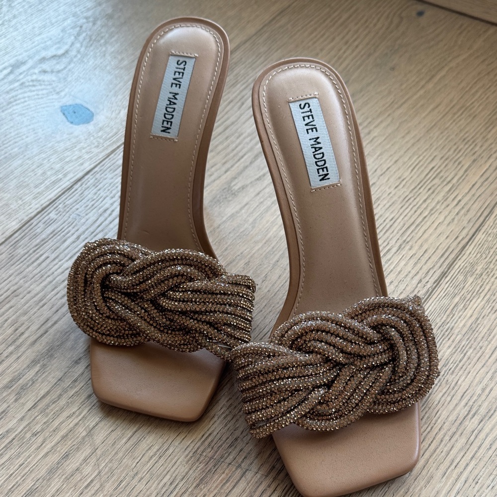 Steve Madden Tan Beaded Knot Slide Heels